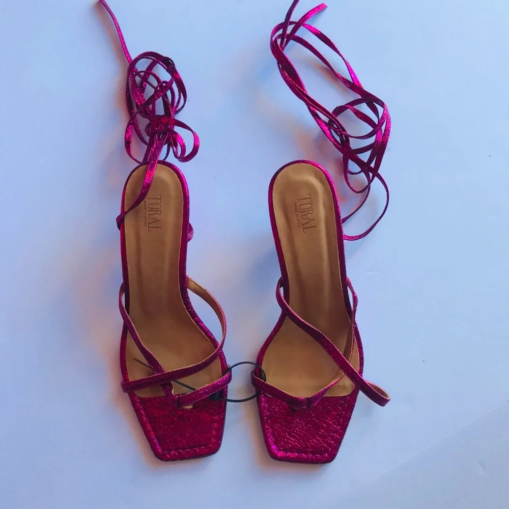 Toral Metallic Pink Strappy Heels‎
